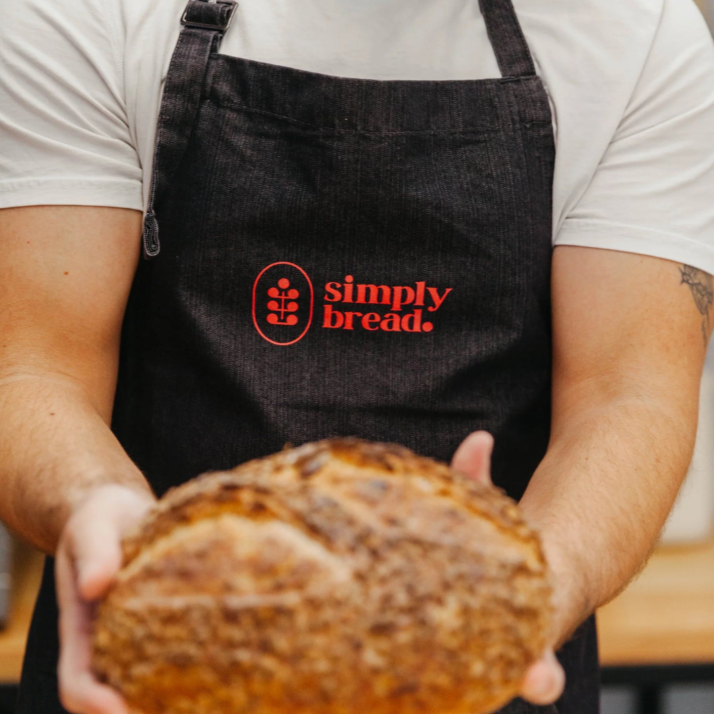 Simply Bread Schort | Bakkershandtekening